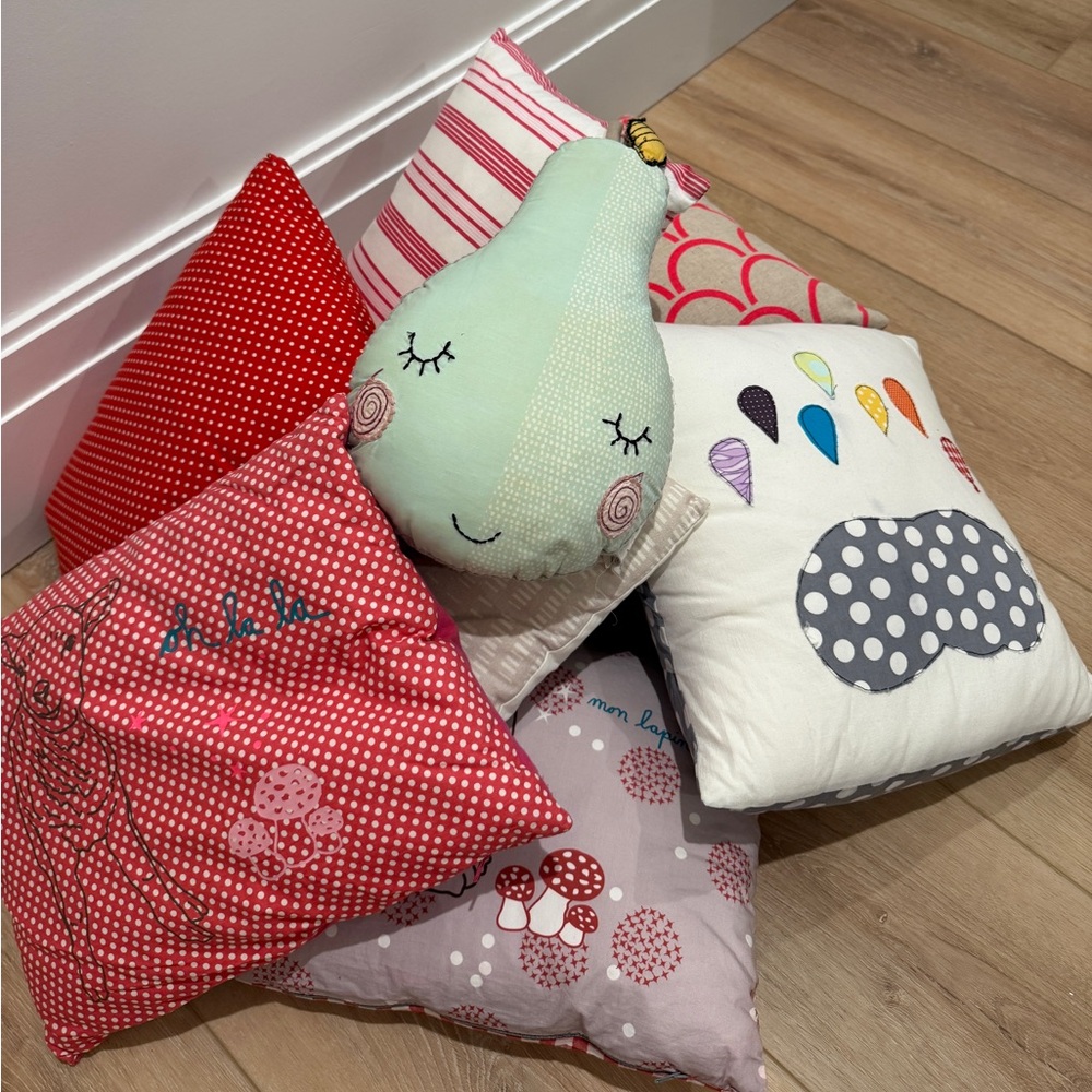 Colorful Decorative Kids Pillow Cushion Set (8 in total)